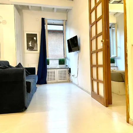 Colosseo 13 Boutique *